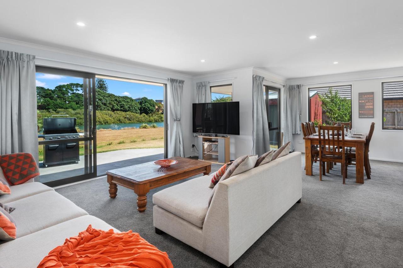 The Waterfront Ruakaka - Ruakaka Holiday Home Exterior foto